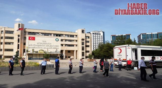 Diyarbakır Valisi’nden Kan Bağışı Çağrısı