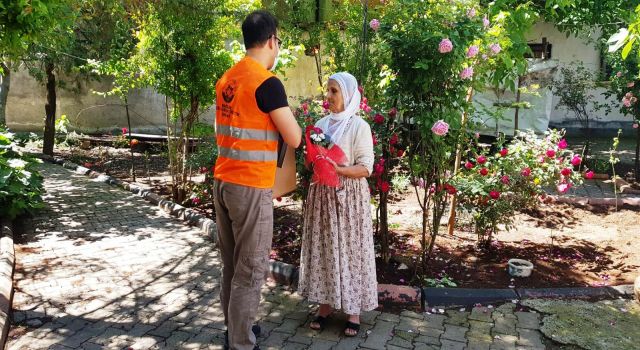 Bağlar Kaymakamlığı Vefa Sosyal Destek Ekibinden Anlamlı Ziyaret