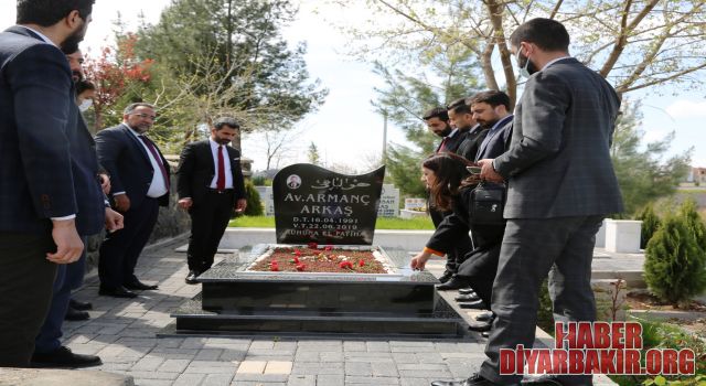 Yeni Baro Yönetimi Tahir Elçi"yi ve Yaşamını Yitiren Avukatları Unutmadılar