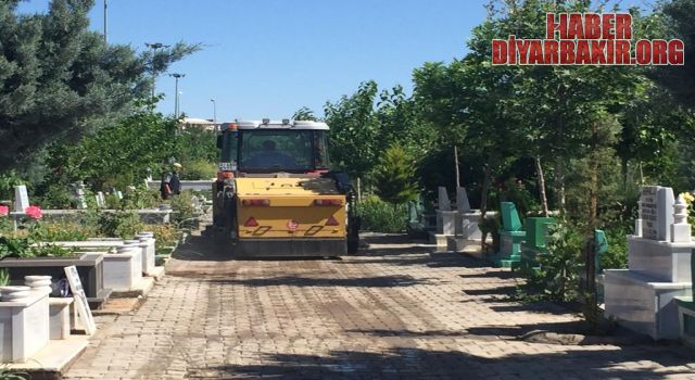 Büyükşehir Mezarlıklar Şube Müdürlüğü Diyarbakır"dan Tam Not Aldı