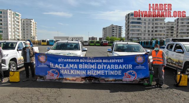 Diyarbakır"da İlaçlama Ordusu İşbaşında