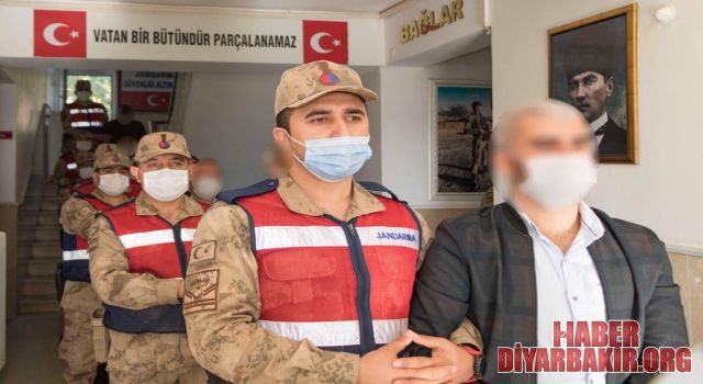 Diyarbakır’da 80 Kişi Tutuklandı