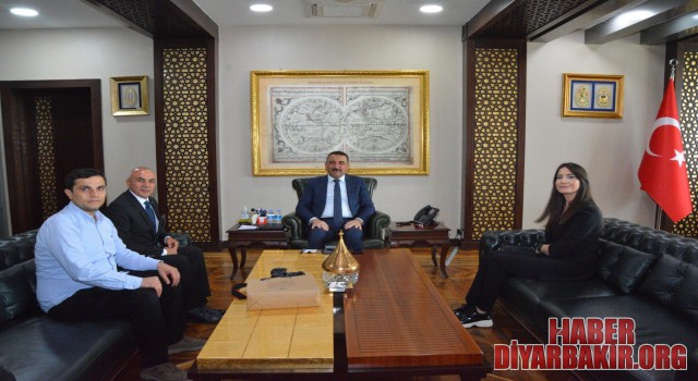 Diyarbakır Anadolu Ajansı Bölge Müdüründen Siirt Valisine Ziyaret