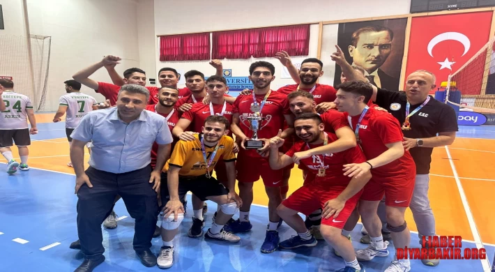 ÜNİLİG Voleybol Branşının Kazananları Belli Oldu