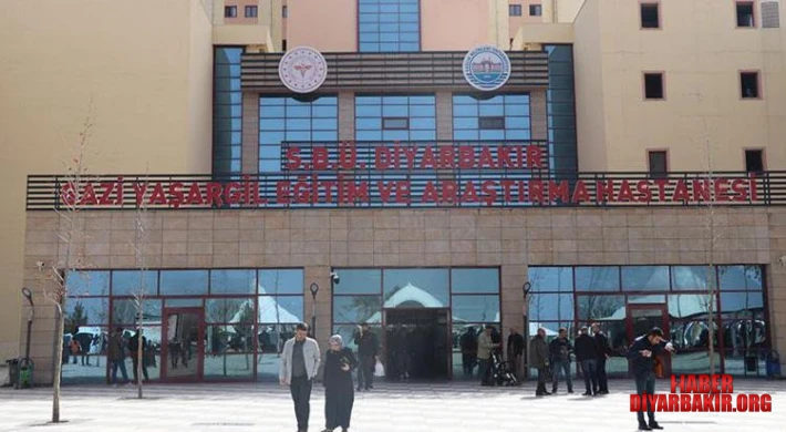 Hastane Bahçesinde Başlayan Bıçaklı Tartışma İdare Katına Kadar Taşındı Yönetim Yetersiz Kaldı