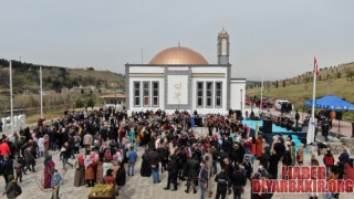 “Küçede Sanat Var” Nevruz Bayramı'nı Ongözlü Köprü'de Kutladı