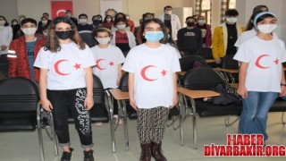 Öğrenciler İstiklal Marşı’nın Kabulünü Kutladı