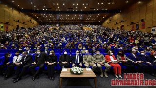 Diyarbakır Valisi: "Kadınlarımızın Emrindeyiz"