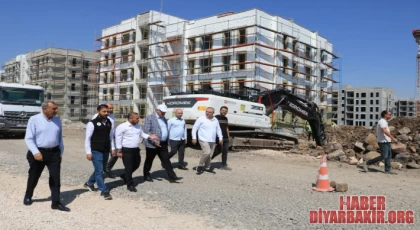 Diyarbakır AK Parti Yönetimi Diyarbakır'da Deprem Konutlarını Ziyaret Etti