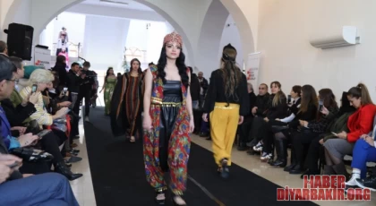 Genç Kadınların Katıldığı Moda Tasarım Eğitimi, Düzenlenen Defile İle Tamamlandı