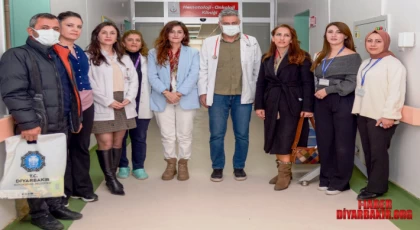 Diyarbakır Büyükşehir Belediyesinden Kanser Hastası Çocuklara Moral Ziyareti